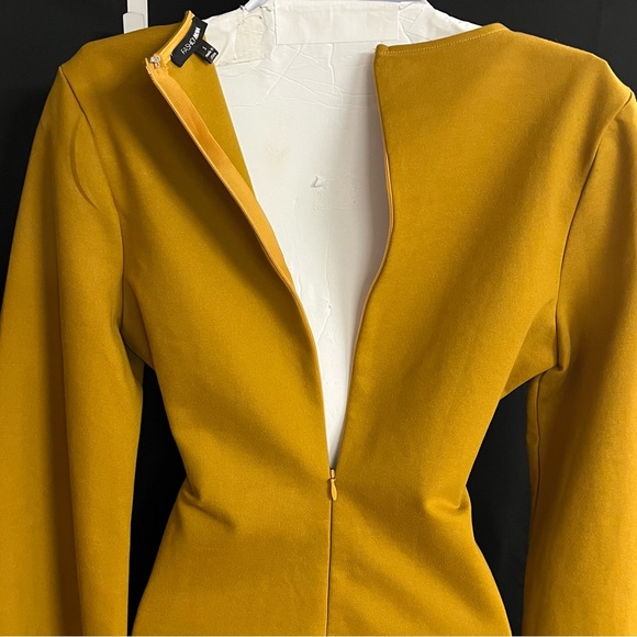 Fashion nova’s “ more than enough slit” dress size small - Picture 8 of 9